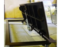 Люки в подвал с электроприводом стелс-эл 1000х1400п на пульте