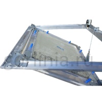 Люк под покраску Ультра 500*500 в раме уголок